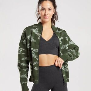 GYMSHARK ADAPT CAMO SEAMLESS TRACK JACKET